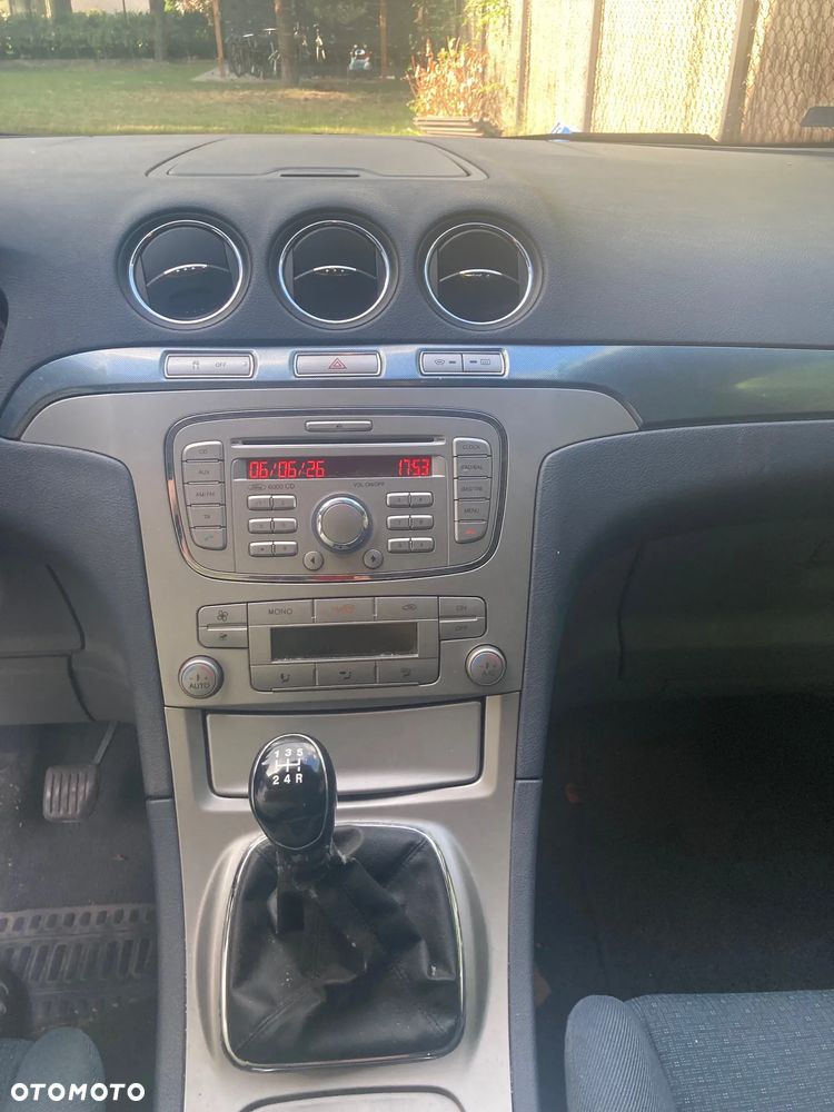 Ford S-Max - 9