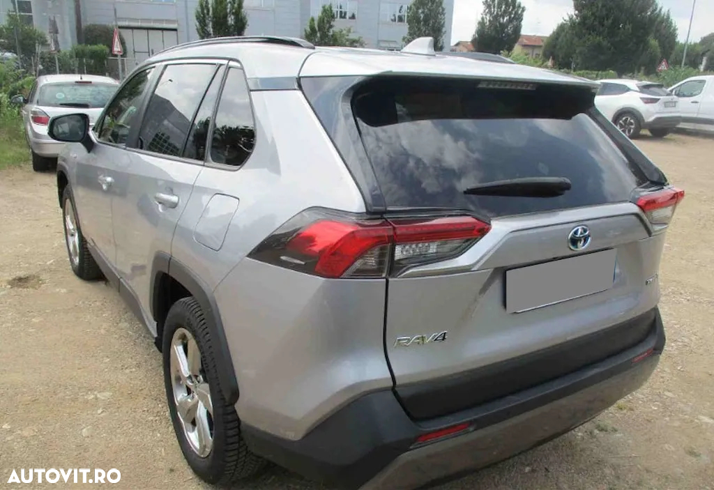 Toyota RAV4 - 3