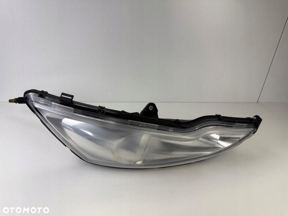 Lampa przednia prawa Can-Am Spyder RT-S 2012+ - 1