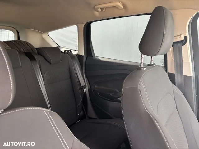 Ford Kuga 1.5 EcoBoost 2WD Trend - 10