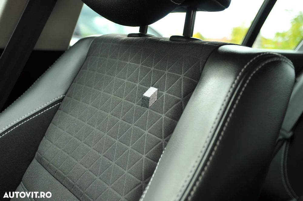 Renault Laguna dCi 110 FAP Limited - 14