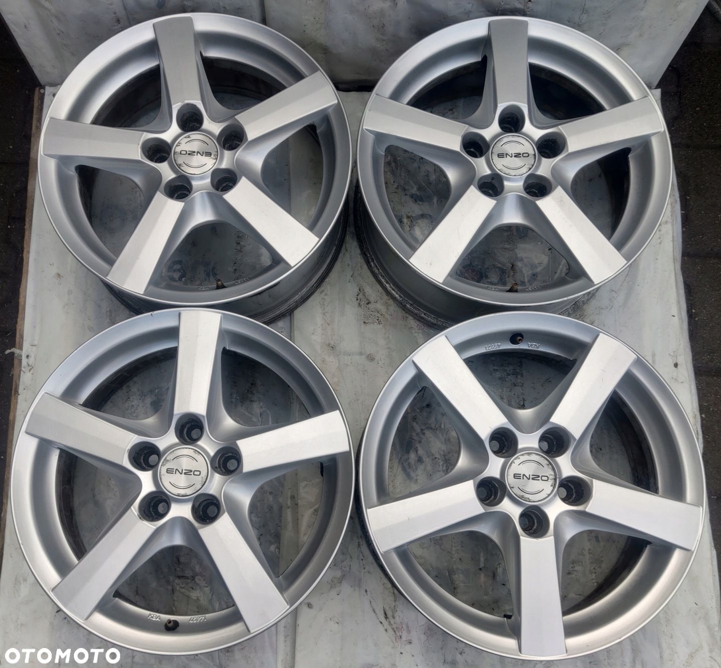 Felgi VW Audi Skoda 5x112 16" 6,5J ET33 539 - 1