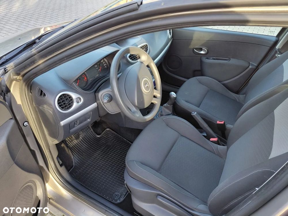 Renault Clio 1.2 16V 75 Collection - 8
