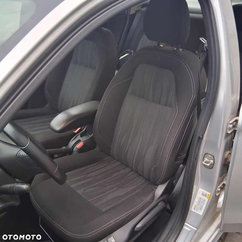 Peugeot 301 1.6 VTi Allure - 17