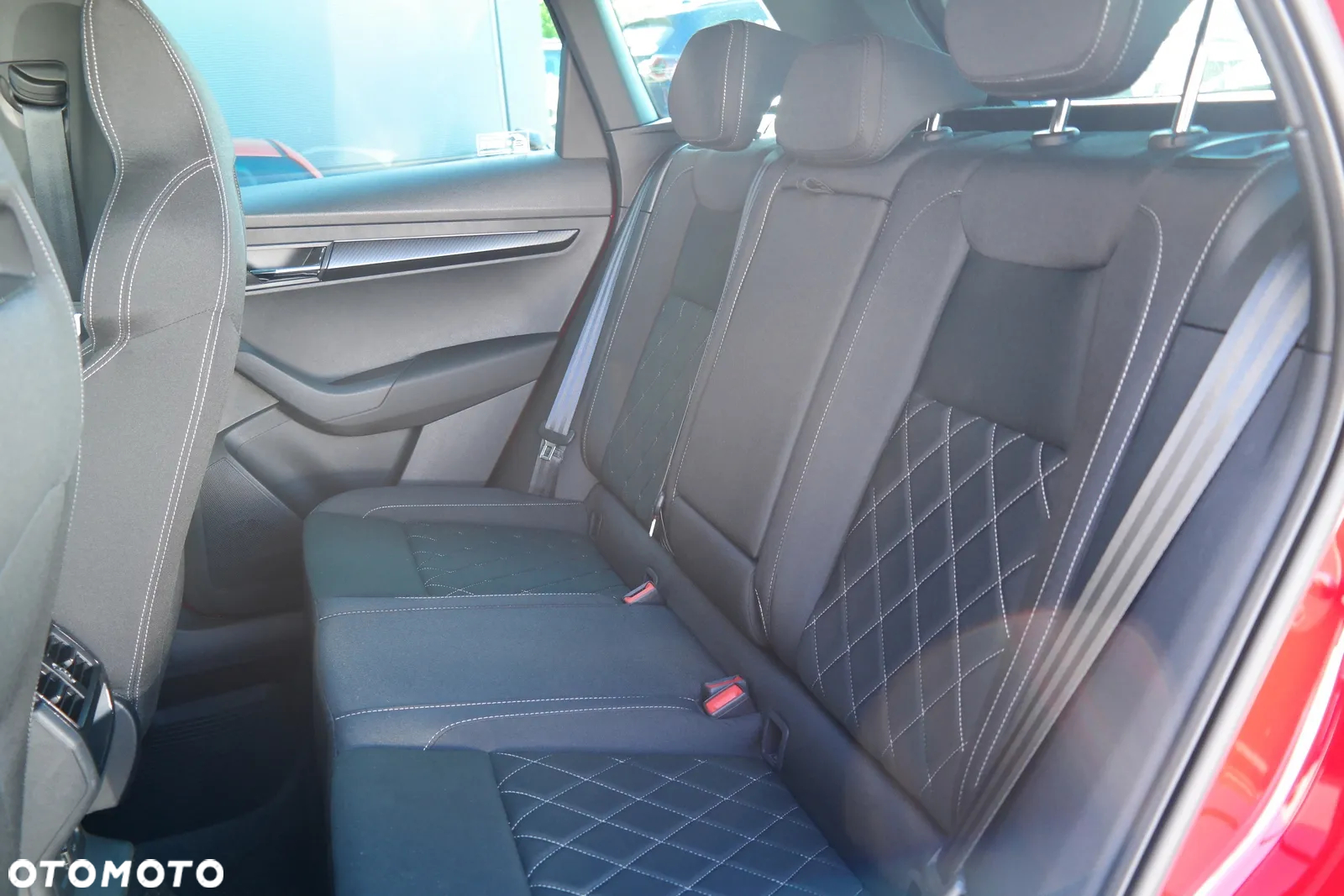 Skoda Karoq 1.5 TSI ACT Sportline DSG - 11
