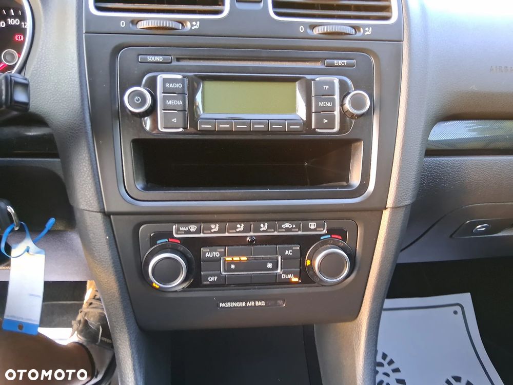 Volkswagen Golf 1.2 TSI MATCH - 26