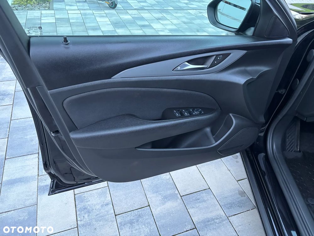 Opel Insignia - 13