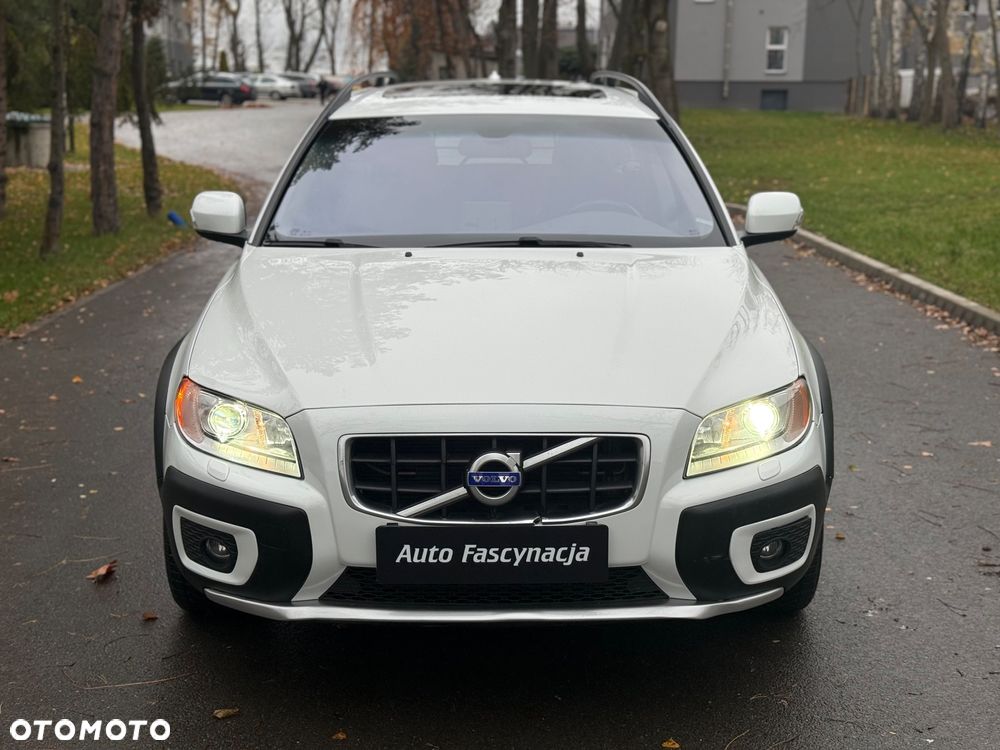 Volvo XC 70 D5 AWD Summum - 1