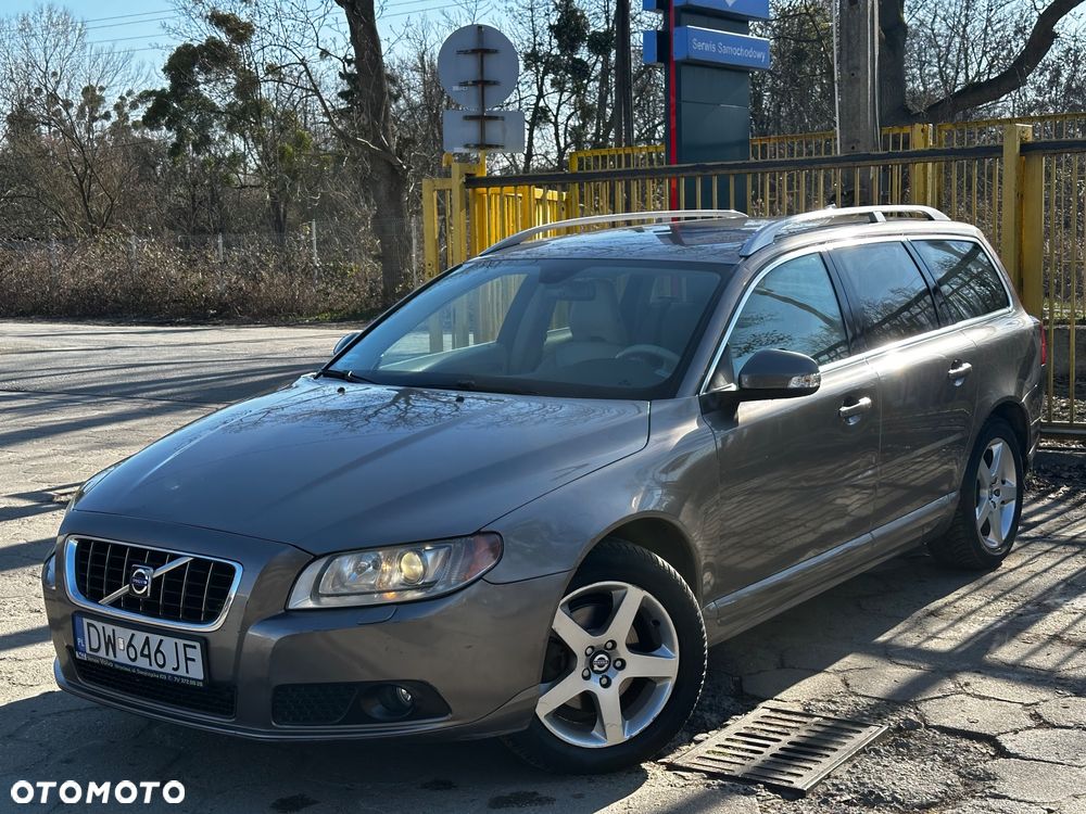 Volvo V70 2.0D Summum - 1