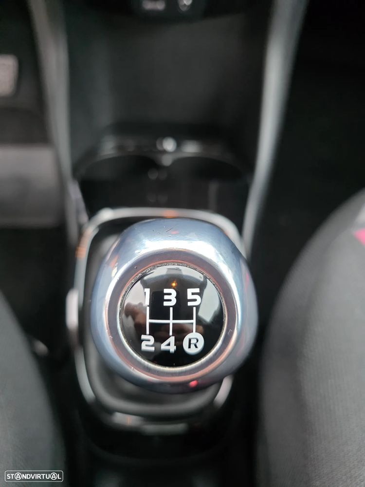 Peugeot 108 1.0 VTi Active - 36