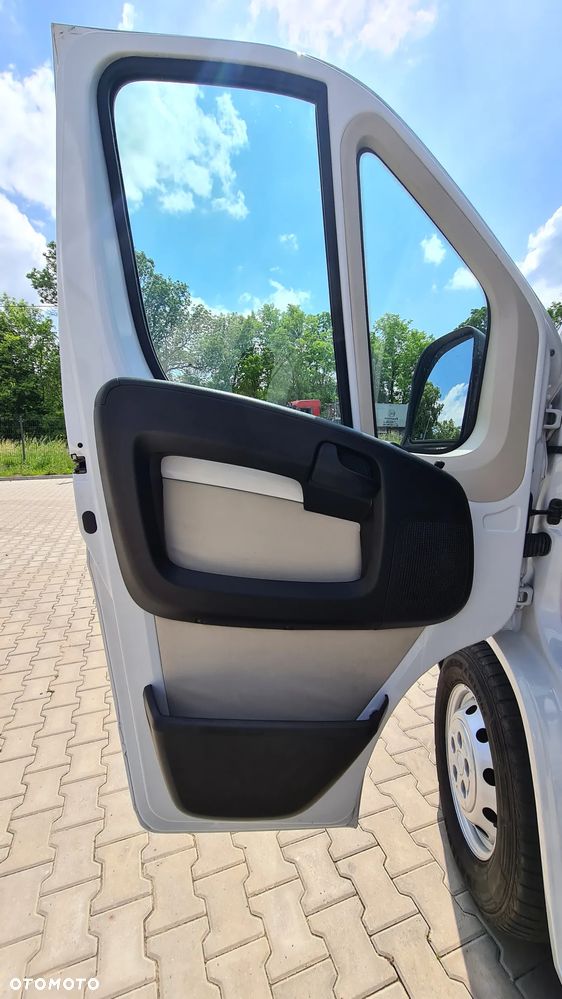 Fiat DUCATO L4H2 MAXI BRYGADÓWKA 7 OSÓB, KLIMATORNIC, 1 WŁAŚCICIEL NR 40 - 33