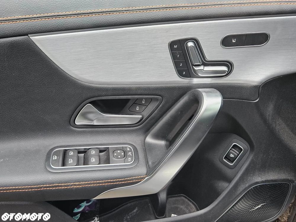 Mercedes-Benz CLA 200 7G-DCT Edition 1 - 9
