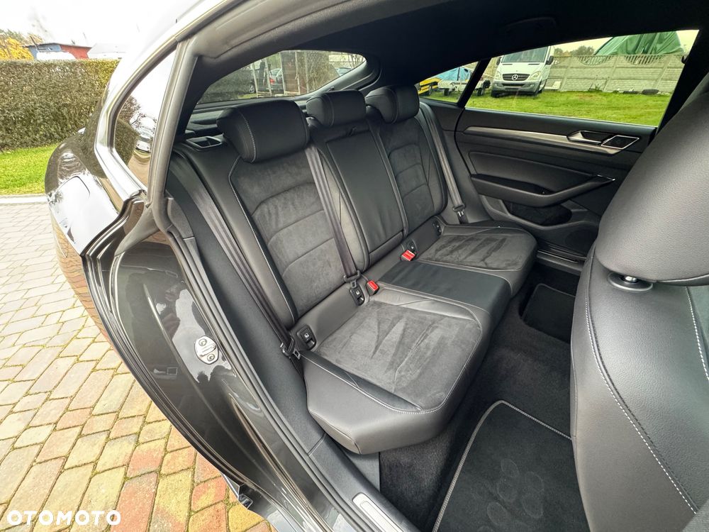 Volkswagen Arteon 2.0 TDI SCR R-Line Edition DSG - 24