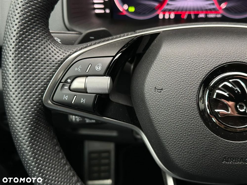 Skoda Karoq 1.5 TSI ACT Sportline DSG - 18