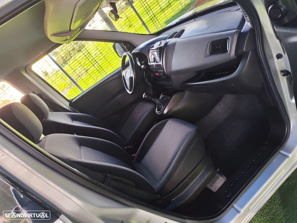 Fiat Doblo 1.3 M-Jet 7L Start&Stop - 32