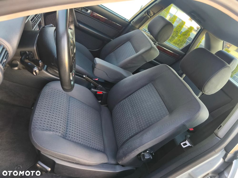 Audi A6 Limousine 2.5 TDI - 23