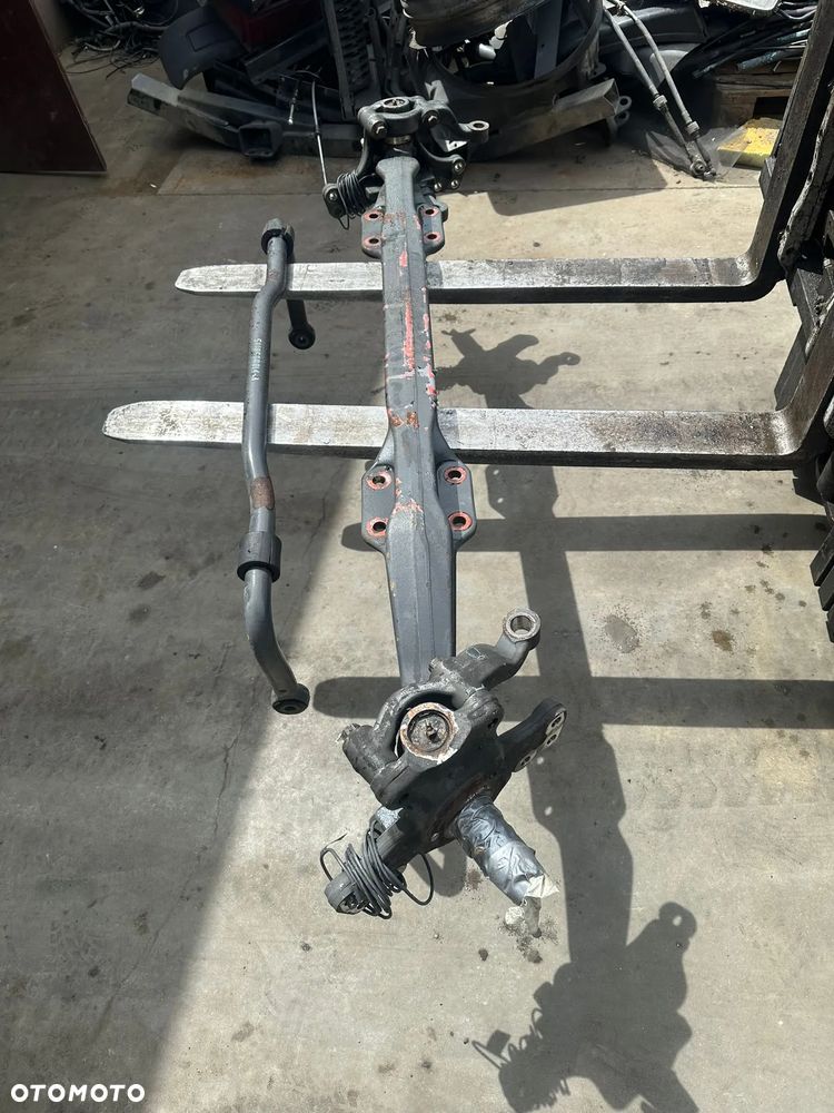 BELKA PRZEDNIA RENAULT MIdlum Dxi 19,5 - 1