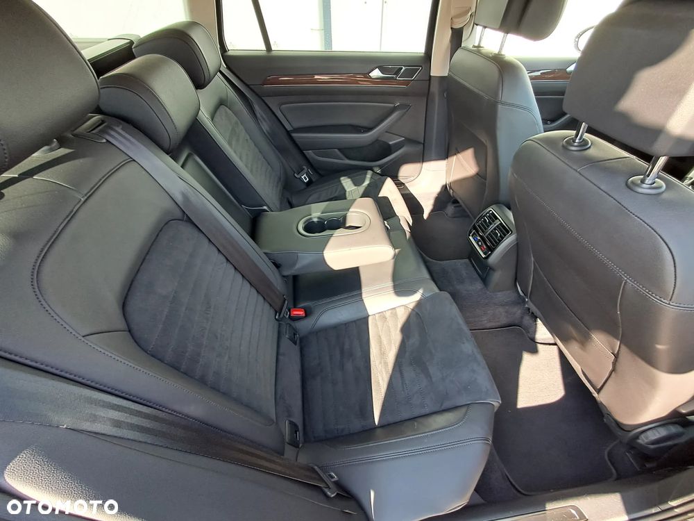 Volkswagen Passat - 13
