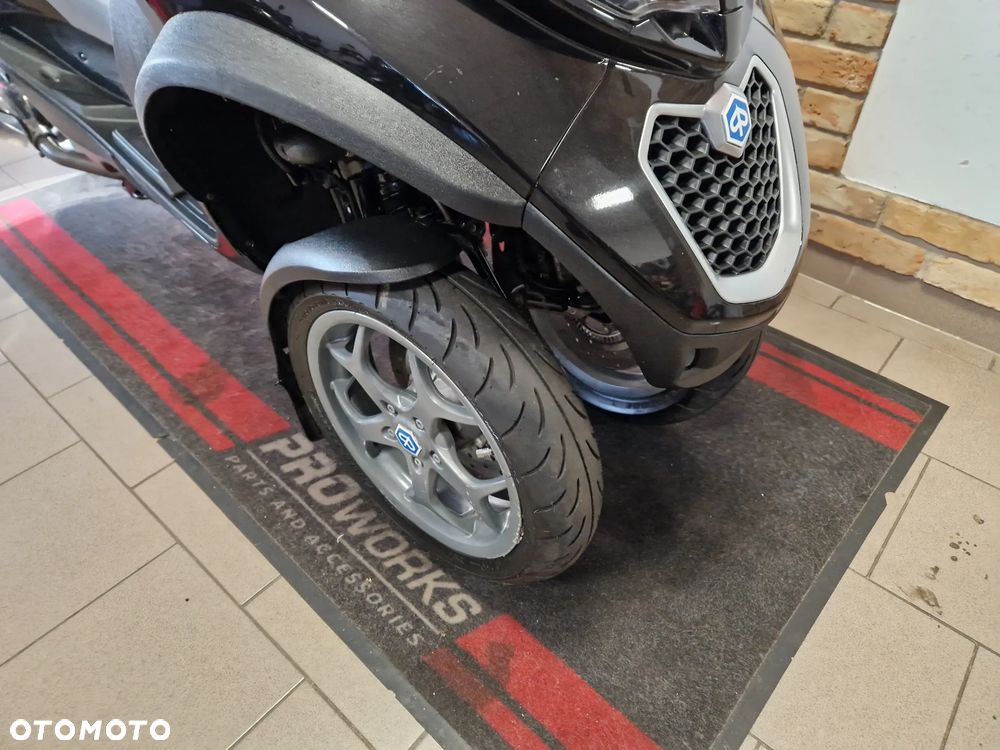 Piaggio MP-3 - 30