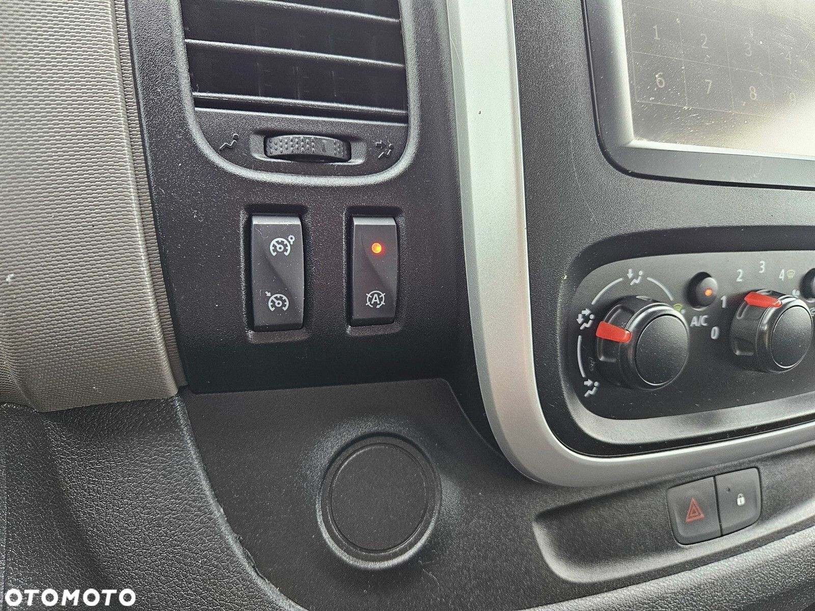 Renault Trafic Long *64900zł NETTO* Brygadówka 6 osób 1,6 dCi/125KM - 27