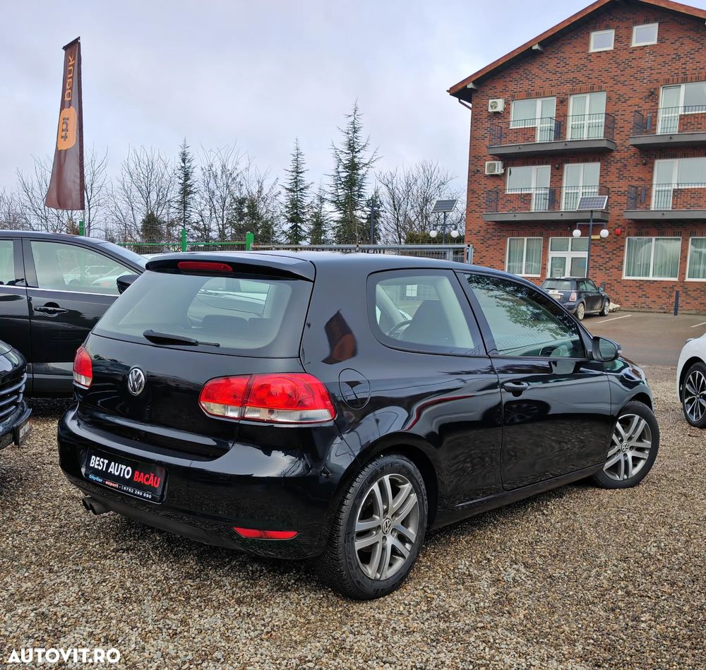 Volkswagen Golf - 5
