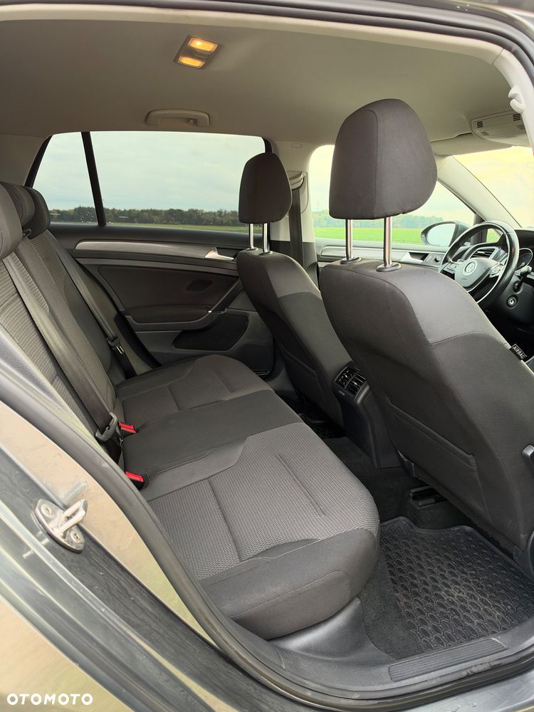 Volkswagen Golf - 19