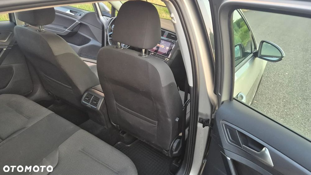 Volkswagen Golf 1.6 TDI BMT Comfortline - 10