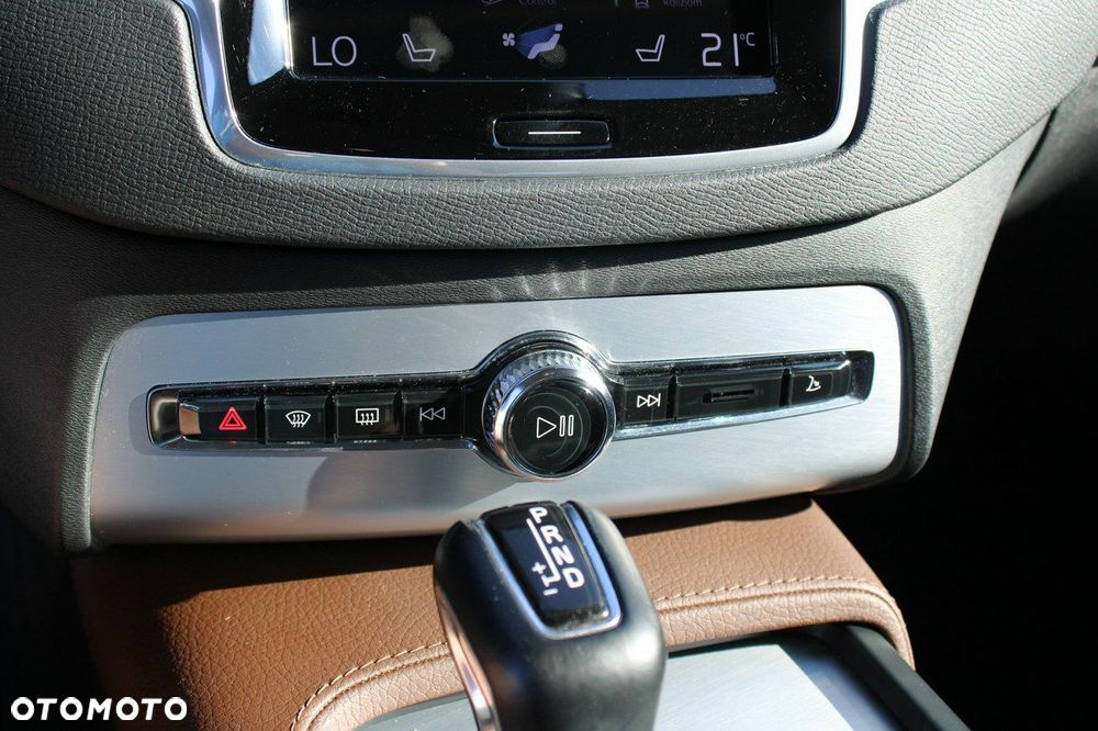 Volvo XC 90 - 28