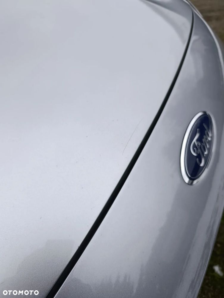 Ford Kuga 2.5 Duratec FHEV 4x4 TITANIUM - 13