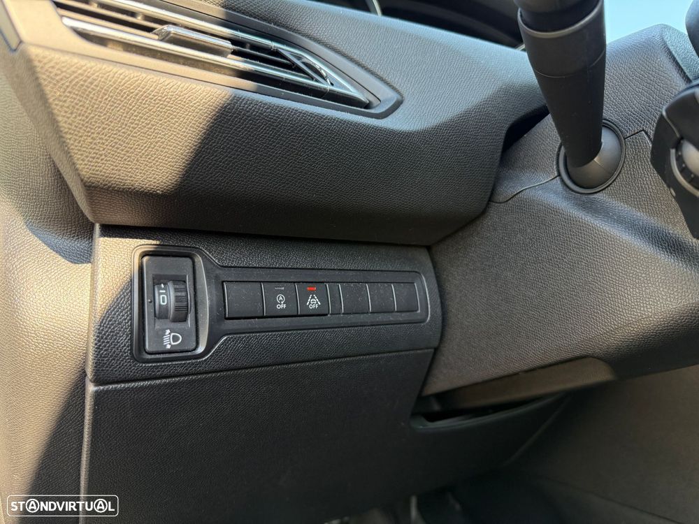 Peugeot 308 BlueHDi 130 Active Pack - 24