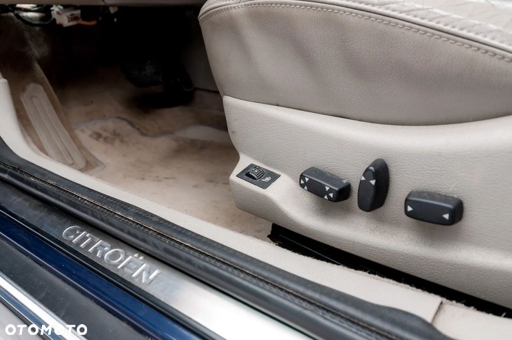 Citroën C5 II 2.2 HDi SX - 16
