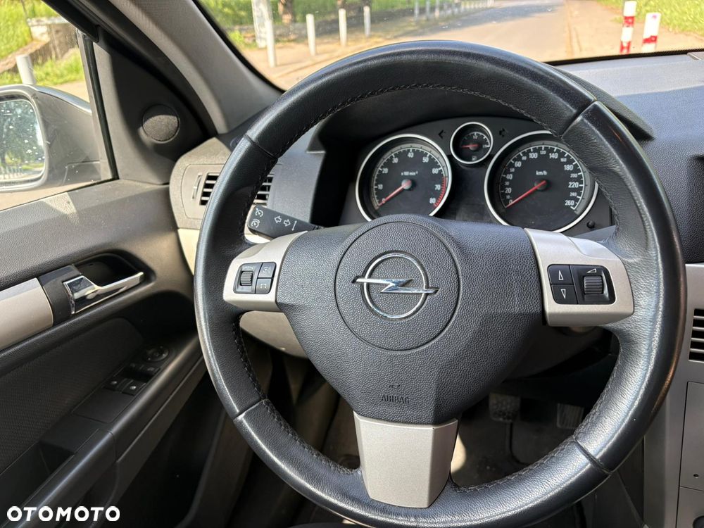 Opel Astra 1.6 Enjoy - 9