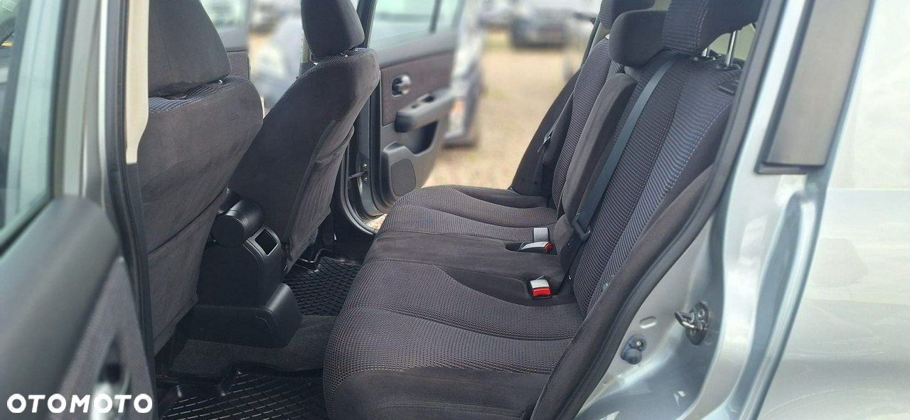 Nissan Tiida - 18