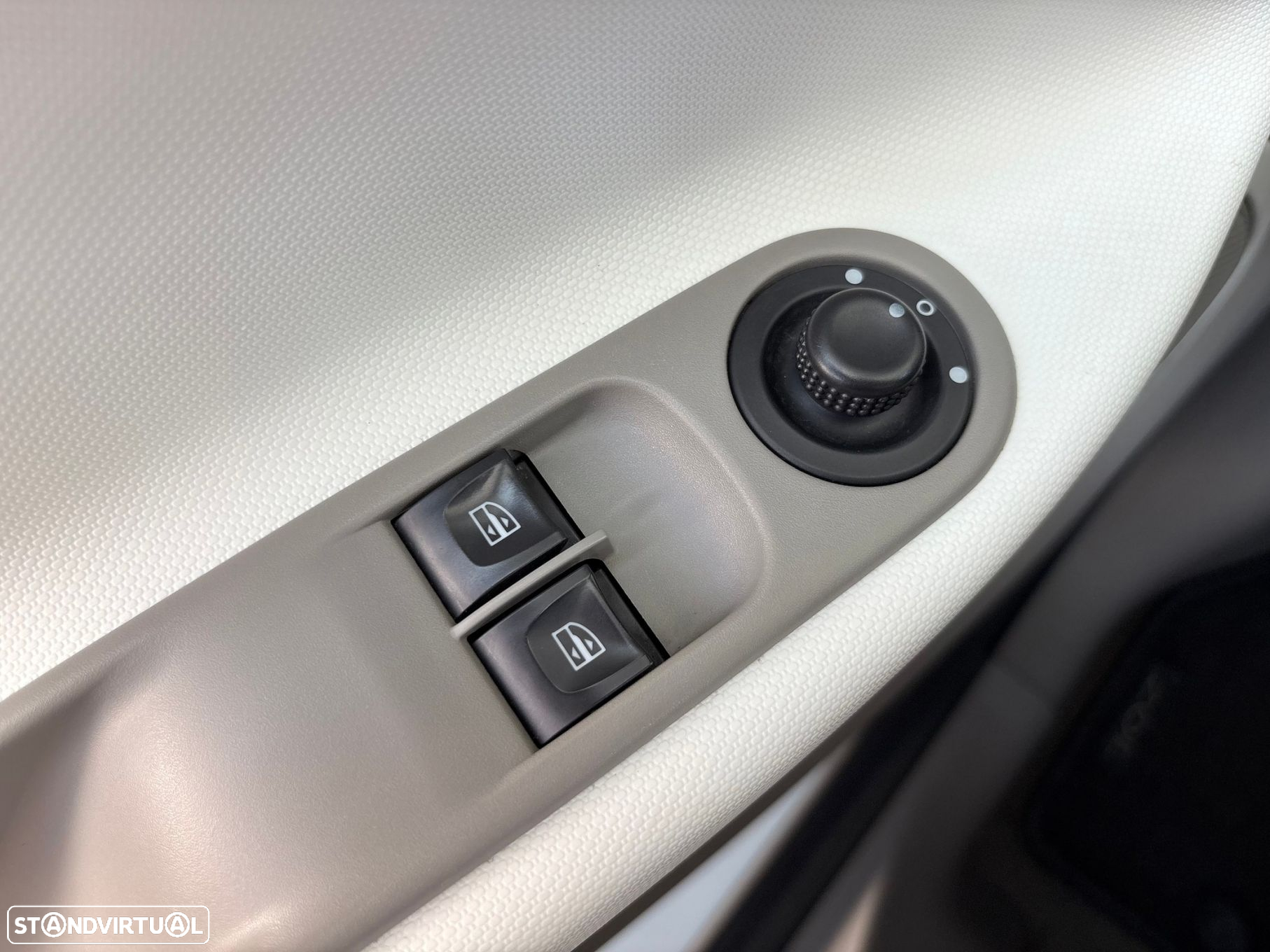 Renault Zoe (c/ Bateria) Life 40 Q90 - 12