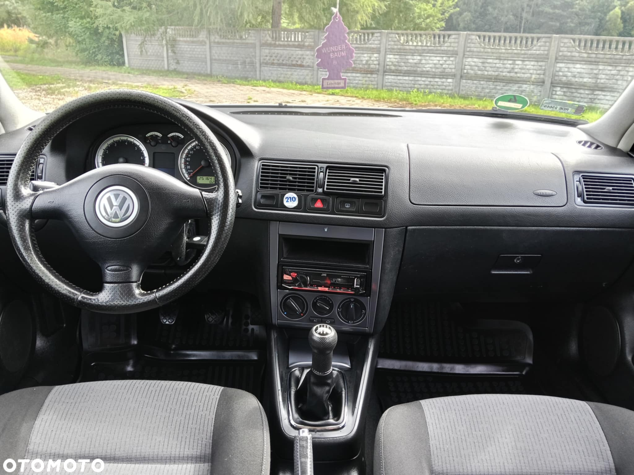 Volkswagen Golf - 20