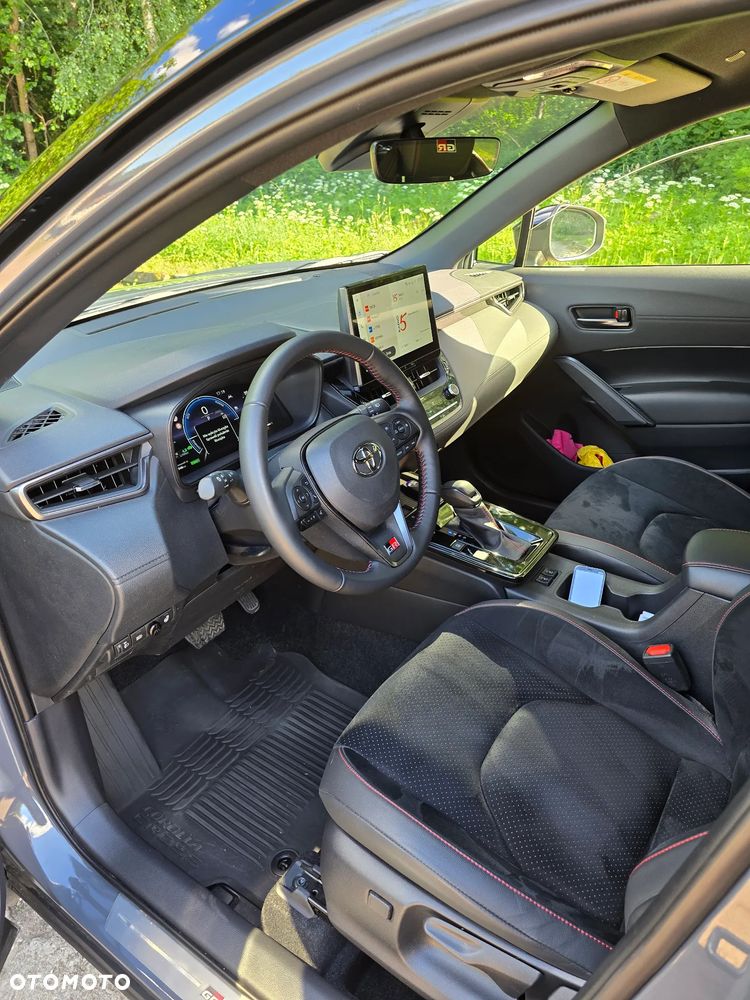 Toyota Corolla Cross - 16
