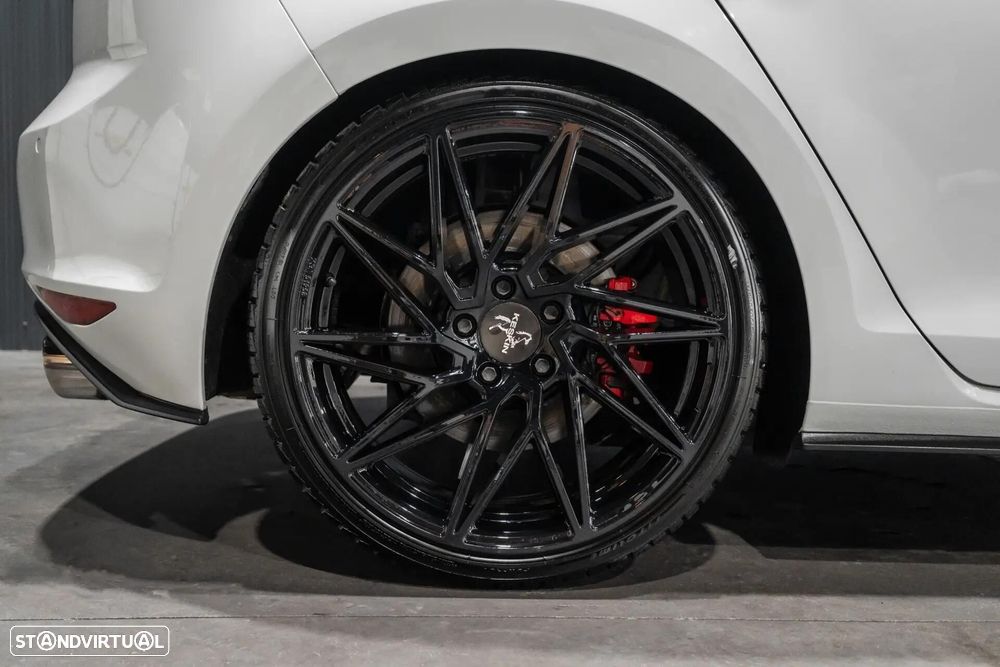 VW Golf GTI Performance BlueMotion DSG - 41