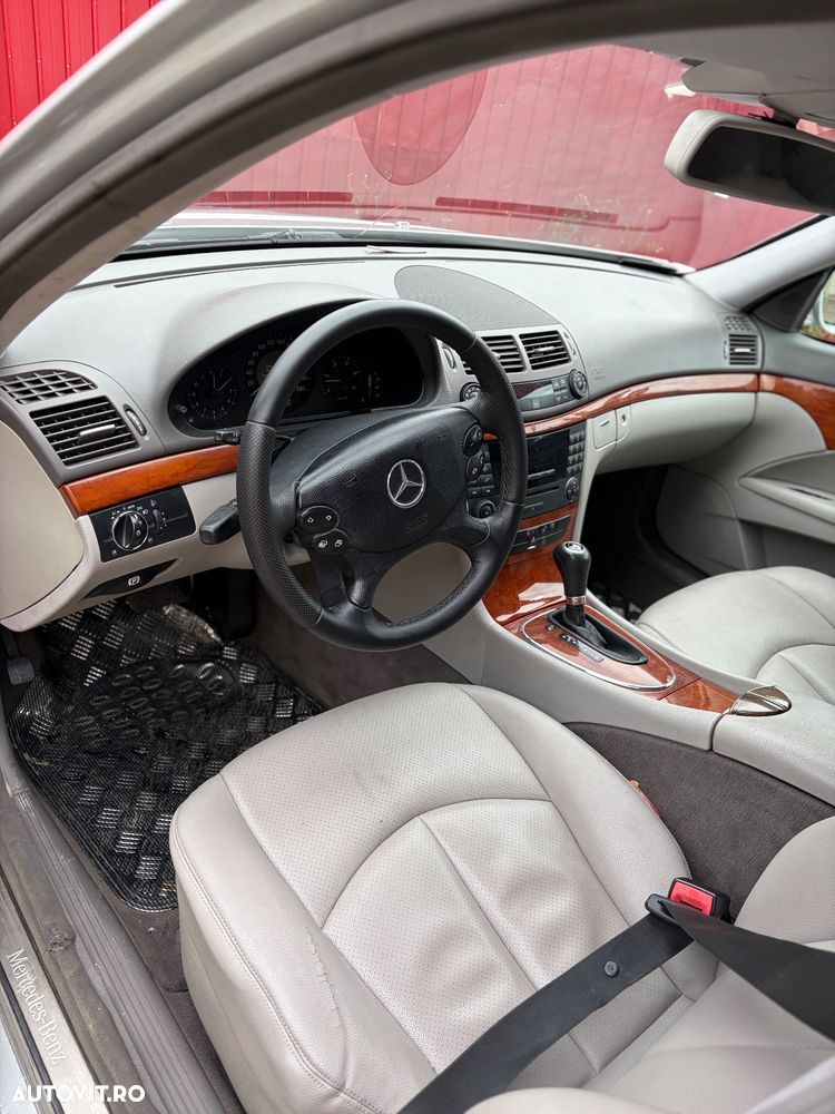 Mercedes-Benz E - 4