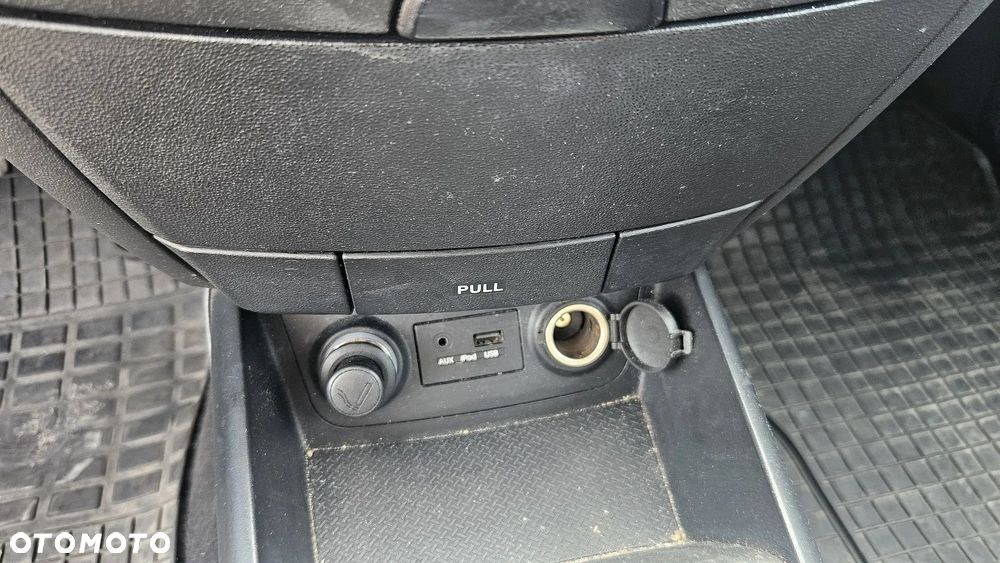 Hyundai i30 1.4 Base + - 14