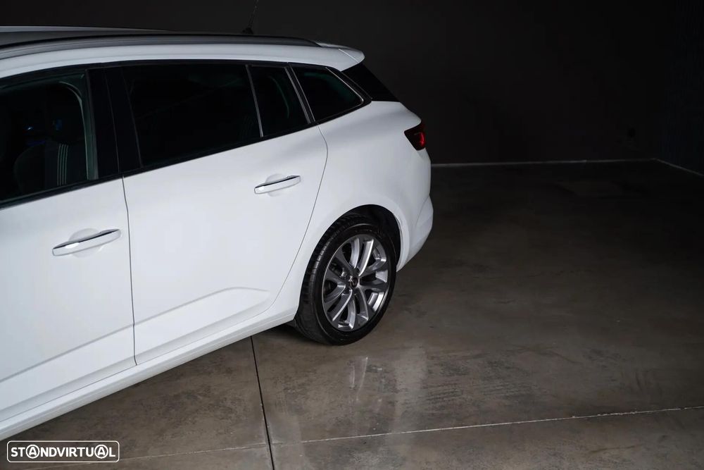 Renault Mégane Sport Tourer 1.5 Blue dCi GT Line — fotografia 11