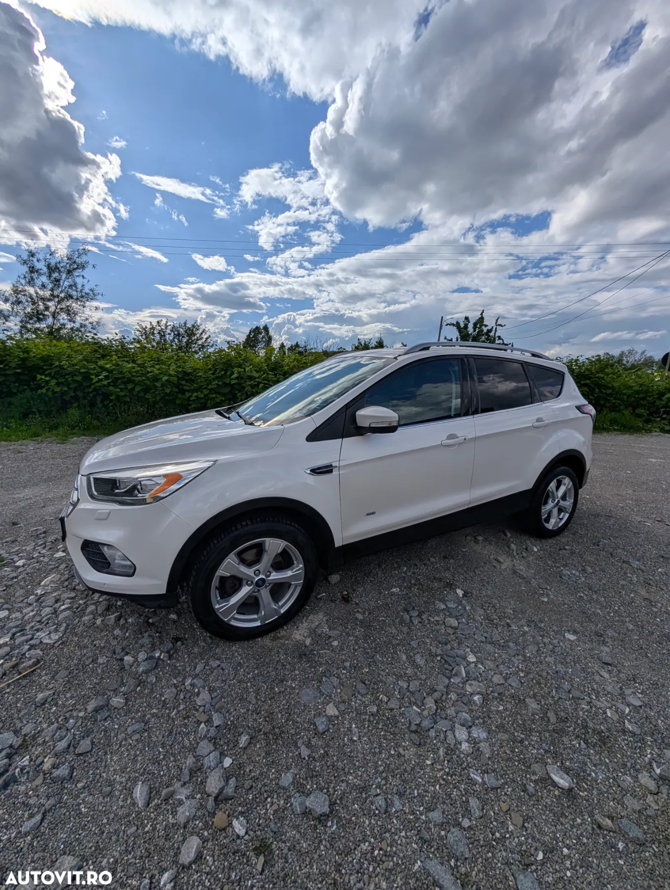 Ford Kuga 2.0 TDCi 4WD Powershift Titanium - 4