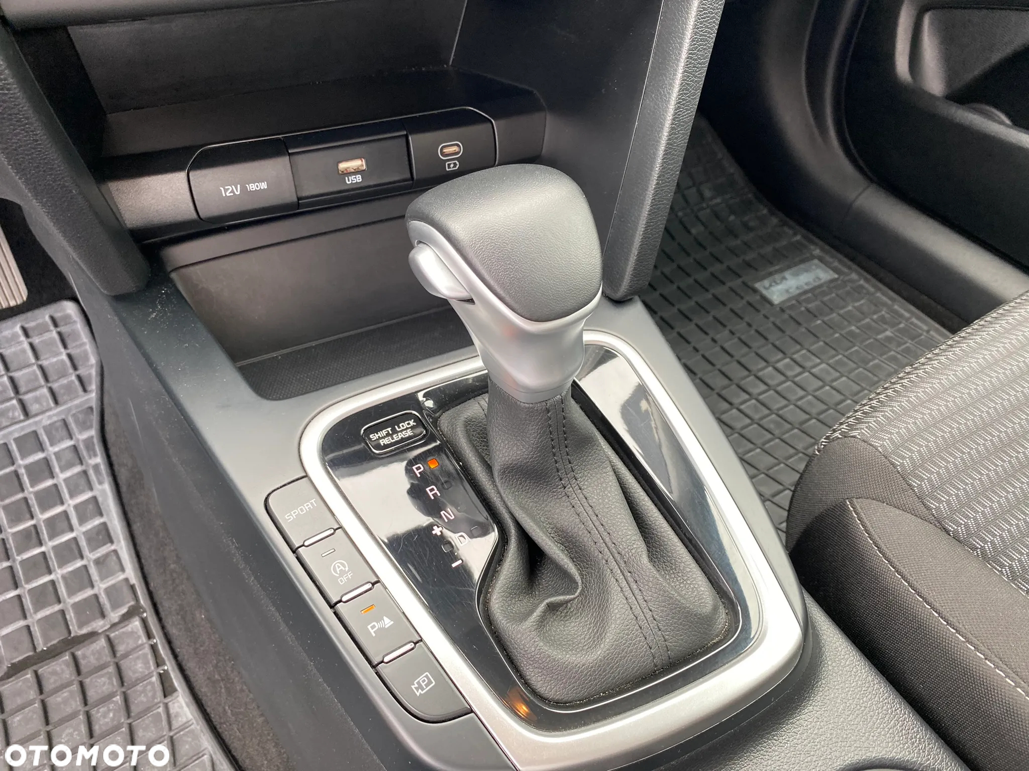Kia Ceed 1.5 T-GDI M DCT - 12