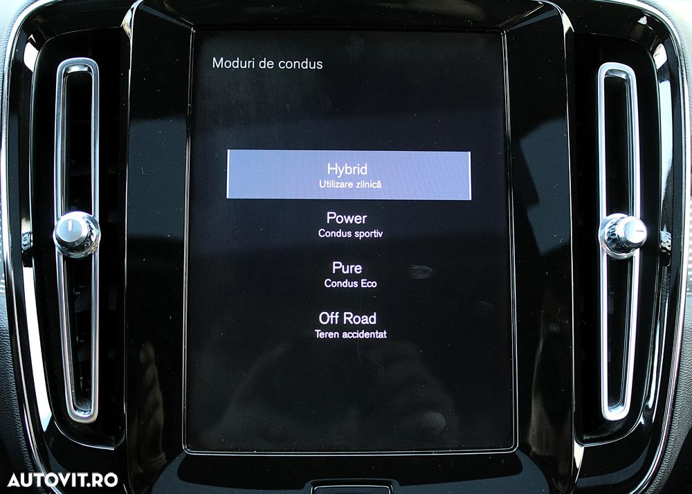 Volvo XC 40 Recharge T5 Twin Engine AT7 R-Design - 28