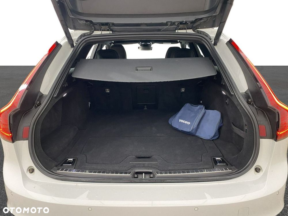 Volvo V90 B5 D AWD R-Design - 29