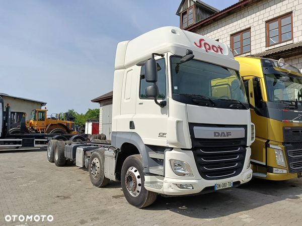 DAF CF 85 8x2 2018 długa rama 10 metrów do zabudowy