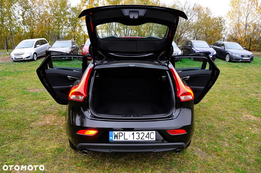 Volvo V40 T3 Momentum - 8
