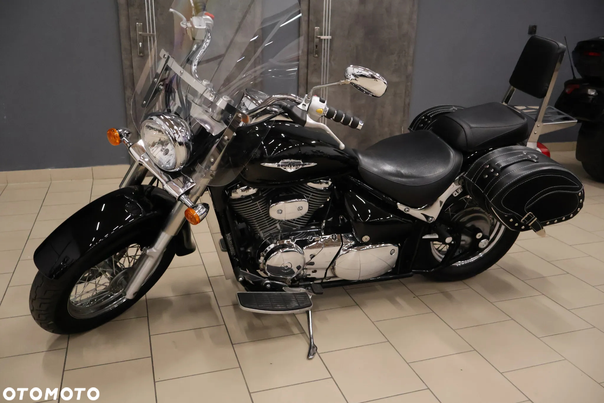 Suzuki VL 800 Volusia - Boulevard C50 - 11