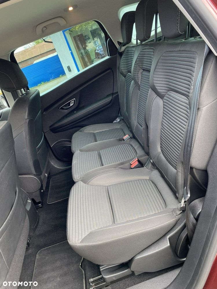 Renault Grand Scenic - 12