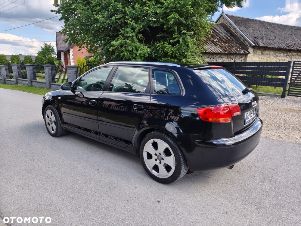 Audi A3 Sportback - 2