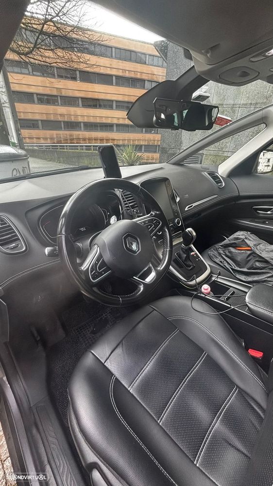 Renault Grand Scénic - 21